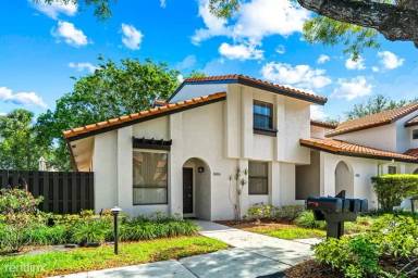 Main picture of 5691 Fox Hollow Dr