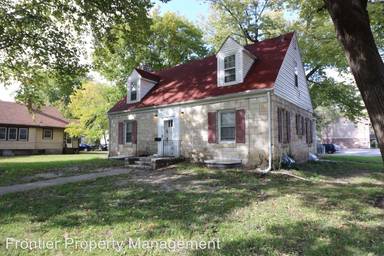 Main picture of 1100 Thurston St
