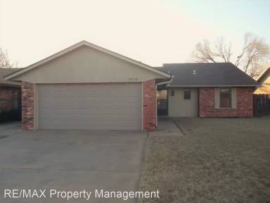 Main picture of 2818 Liberty Ln