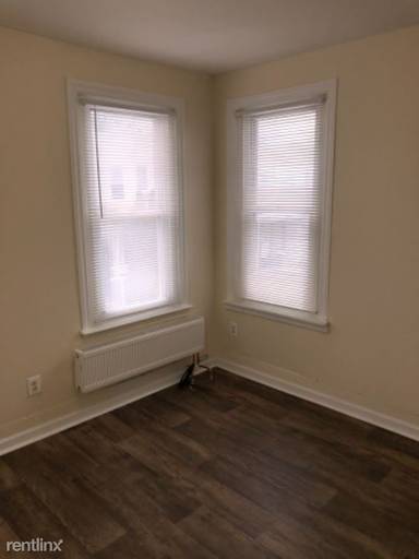 Main picture of 221 S Edgewood St