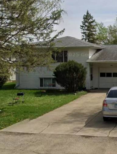 Main picture of 1441 Creek Ave