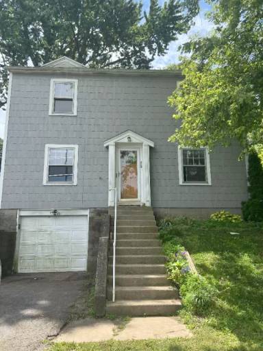 Main picture of 219 W Circle Ave