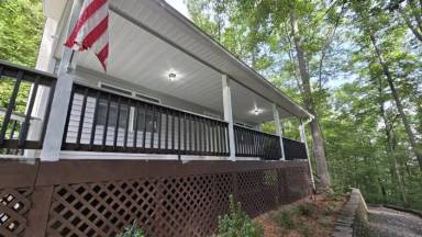 Main picture of 370 Garland Ashe Rd