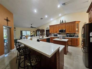 Main picture of 197 NW 113th Way