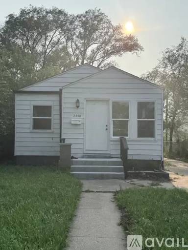 Main picture of 2240 Pierce St