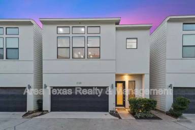 Main picture of 2120 Naomi St