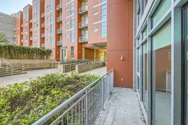 Main picture of 5th and Main Condo