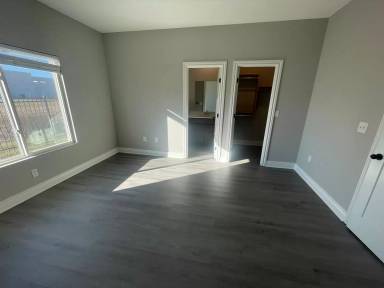 Main picture of 5533 N Edwards Cir