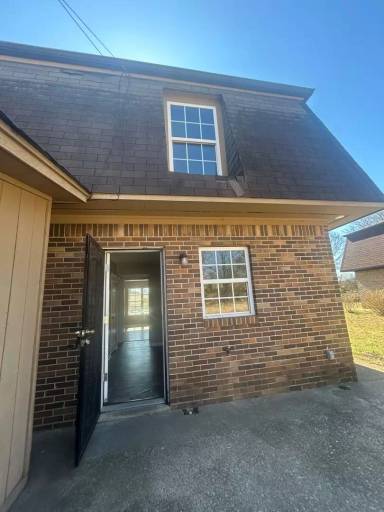 Main picture of 6215 Bonny Oaks Dr
