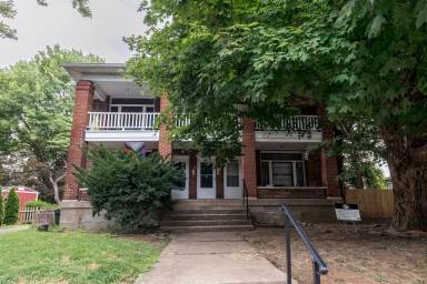 Main picture of 145 N Keats Ave