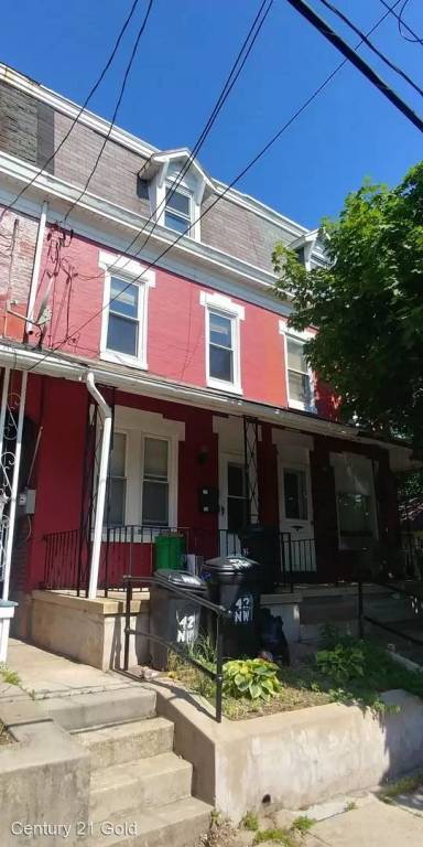 Main picture of 42 N Wyomissing Ave