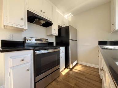 Main picture of 372 Freeman Ave