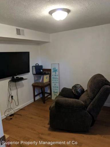 Main picture of 117 E 37th St