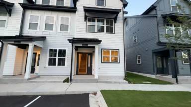 Main picture of 8600 Brushfoot Way