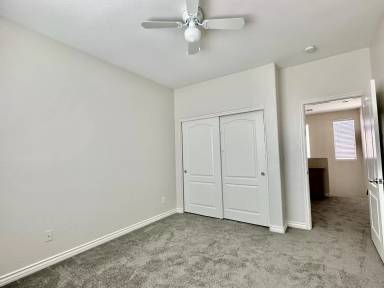 Main picture of 2737 Drumlanrig St