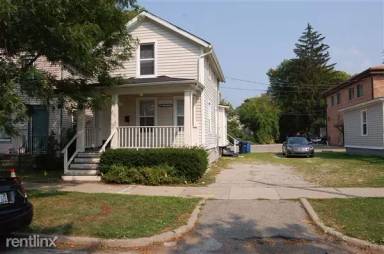 Main picture of 410 Benjamin St