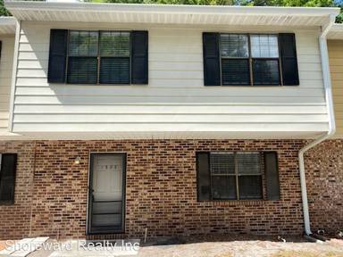 Main picture of 1303 Kettering Way