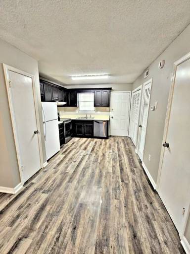 Main picture of 1220 North St SE