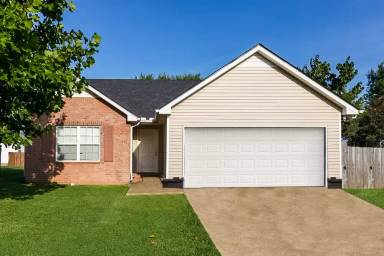 Main picture of 1444 Saint Andrews Dr