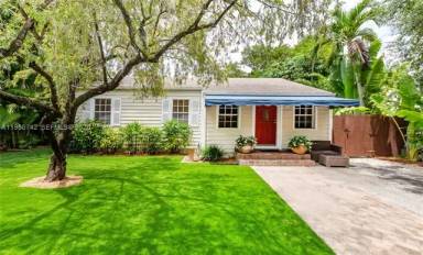 Main picture of 2920 SW 30th Ct