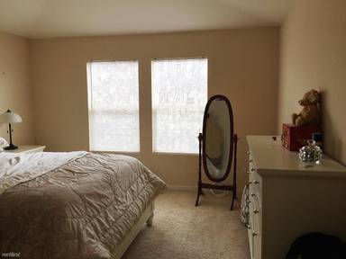 Main picture of 3518 Madison Cmn
