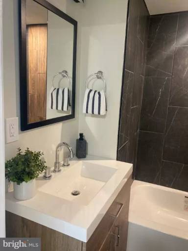 Main picture of 1117 W Lombard St