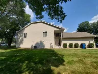 Main picture of 2741 Parkhaven Ct N