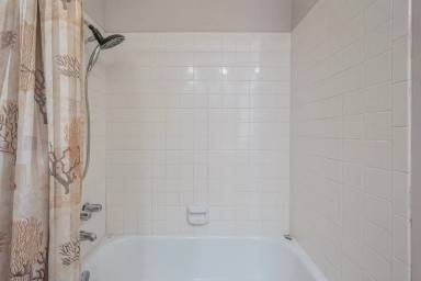 Main picture of 15938 Seahorse Dr