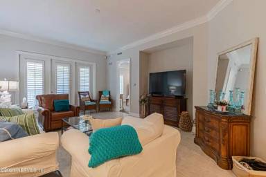 Main picture of Home Valencia Condos