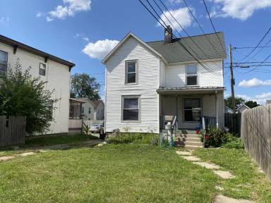 Main picture of 831 Bridge St NW