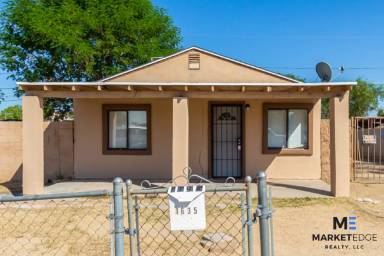 Main picture of 1635 N 37th Dr