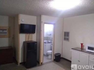 Main picture of 303 Quincy St