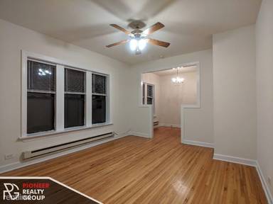 Main picture of 3825 N Fremont St
