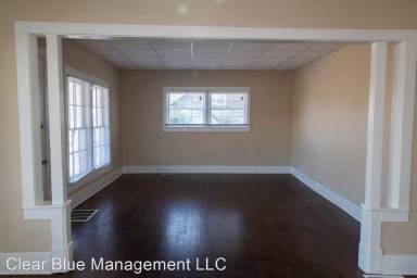 Main picture of 327 Rose St