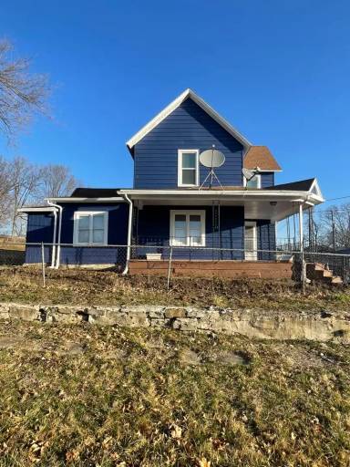 Main picture of 400 White St