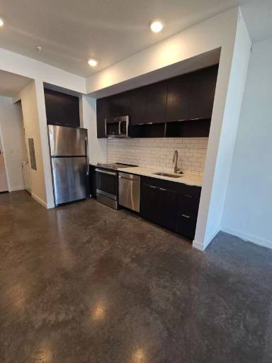 Main picture of 4750 N Albina Ave