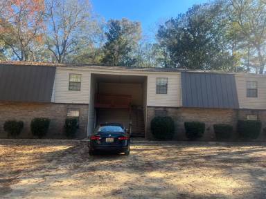 Main picture of 214 Apache Dr