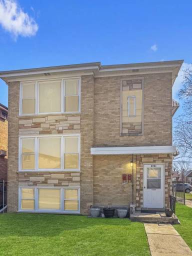 Main picture of 2701 N 74th Ct
