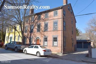 Main picture of 136 Transit St