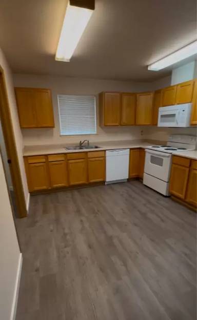 Main picture of 53 Appleway Dr