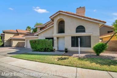 Main picture of 1333 N Brittany Ln