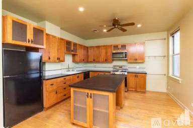 Main picture of 3939 N Christiana Ave