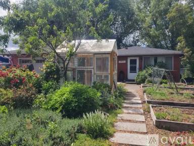 Main picture of 7917 Hale Way