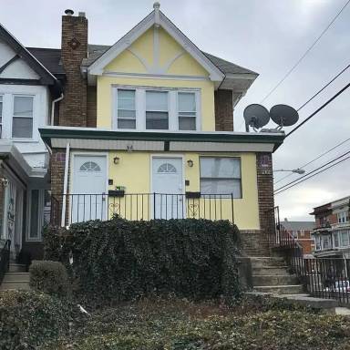 Main picture of 5354 Locust St