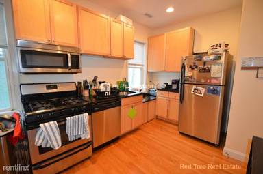 Main picture of 24-26 Ashford St