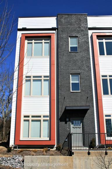 Main picture of 970 Youngs Ln