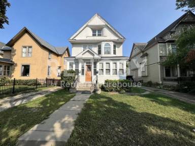 Main picture of 3227 Portland Ave
