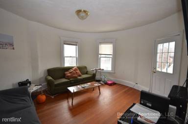 Main picture of 40 Brainerd Rd