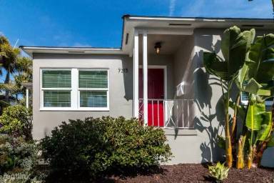 Main picture of 7315 La Jolla Blvd