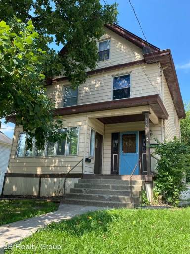Main picture of 3979 Trevor Ave
